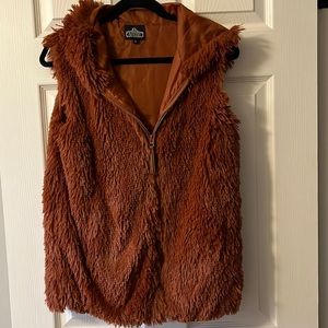 Angie sleeveless fuzzy hoodie size S